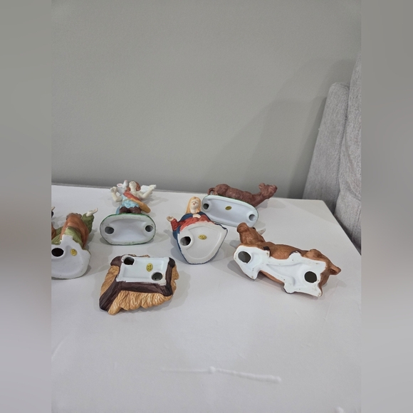 Vintage Caffco Nativity Set 9 Pieces Hand Painted Porcelain - Picture 11 of 16